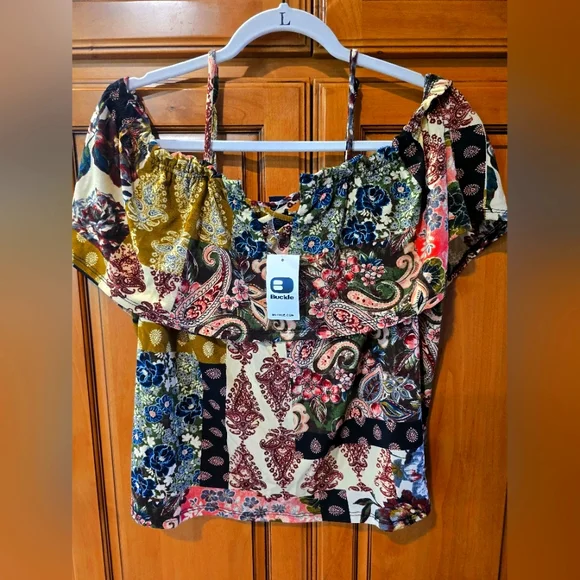 Buckle Vibrant Paisley Women's Blouse Off The Shoulder. Medium In Size. Nwt - Picture 1 of 4